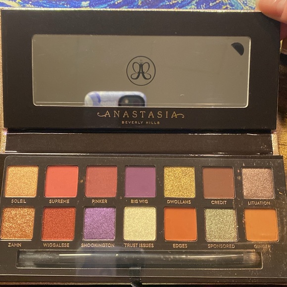 ✨Host Pick ✨Anastasia Jackie Aina Eyeshadow Palette - Picture 4 of 6